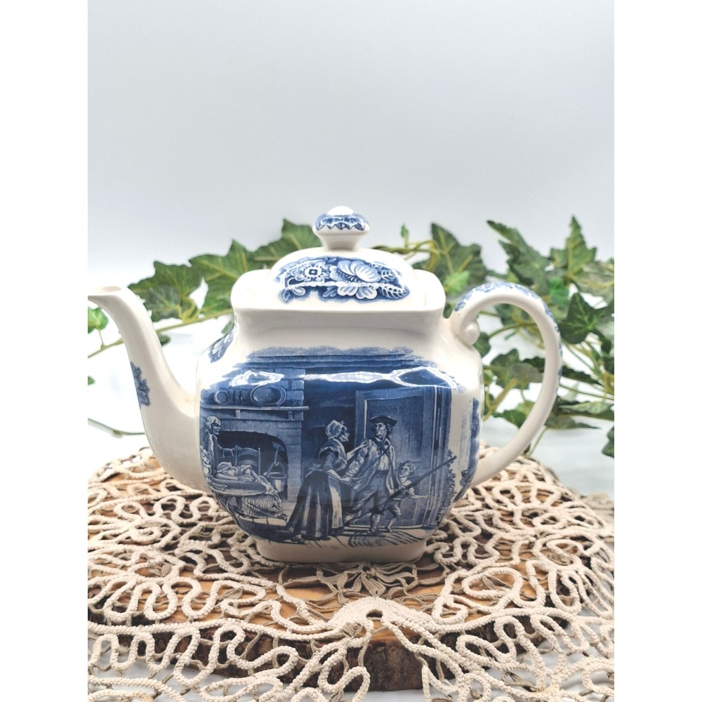Liberty Blue Minute Men Teapot Historic Colonial Scenes Made in England Ceramic